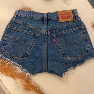Levi 501 cutoff Jean shorts
